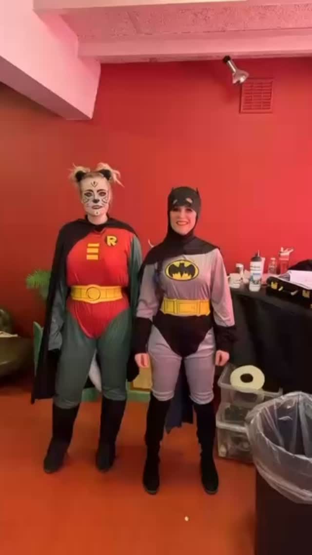 Last 2 SOLD OUT shows today, Batman and Robin have their great escape all planned!