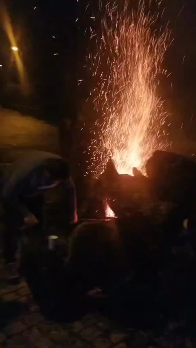 Every Christmas bonfire in Beira has now been lit.
#christmas #visitportugal #christmastraditions #tradition #portuguese
