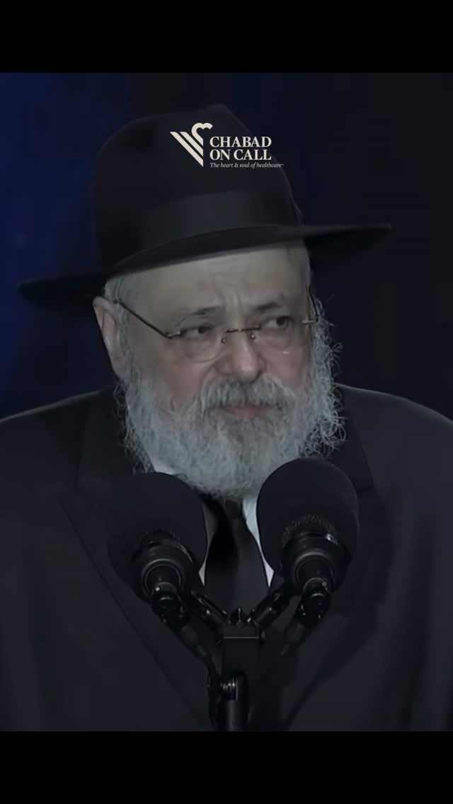 Light is winning 🔥
As Rabbi Ulman (Sydney, Australia) shares, darkness is transformed by light.
This year we transformed the darkness in dozens of hospitals across the globe, one flame, one soul and one smile at a time.
Together with dedicated Rabbis, Chaplains, and healthcare partners across the globe, something beautiful happened.
- 🎶 Singing and dancing through hospital rooms to lift spirits.
- 🍩 Delivering fresh donuts and Chanukkah gifts to patients of all ages.
- 🕎 Proudly lighting Menorahs in lobbies and corridors
- 👩⚕️👨⚕️Giving back to modern day Chanukah heroes — our doctors and nurses
From Sydney to California, and everywhere in between we’re seeing light win!
Tag your local Rabbi or Chaplain that brought light to your Chanukah
#bondi #chabad #hospital #spreadlight #chanukah