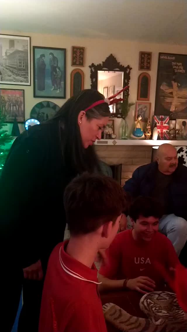 Wonderful Christmas Eve celebration with my Fab Family! 🎄🧑🎄⛄💖 MERRY CHRISTMAS, EVERYBODY!