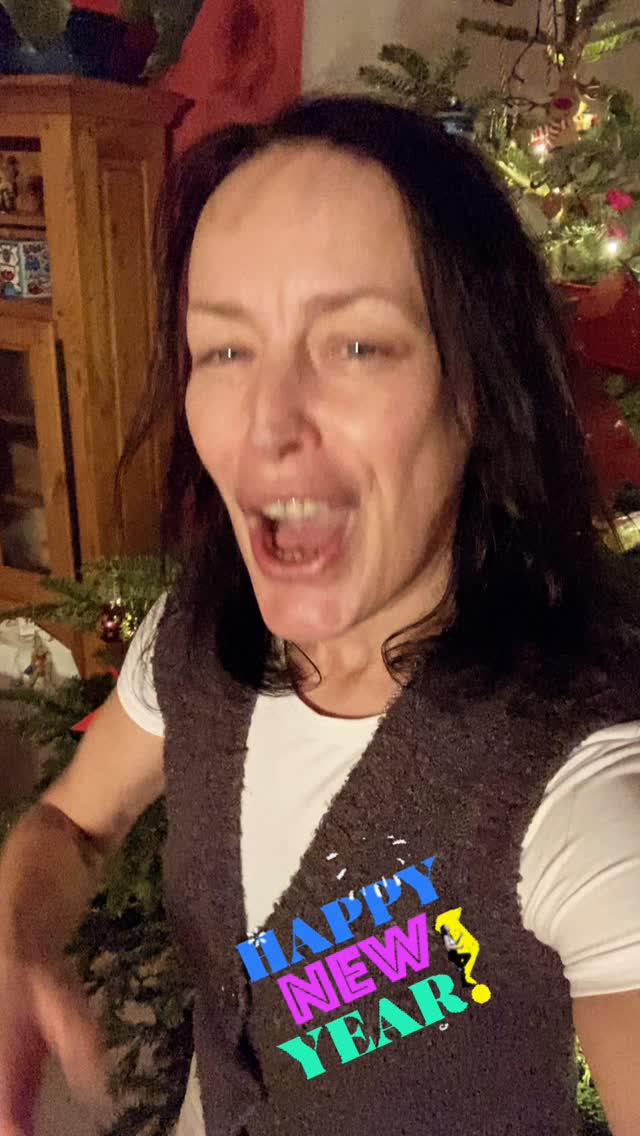 Happy New Year to you all 😊
Sending Love & happiness ❤️xxxx