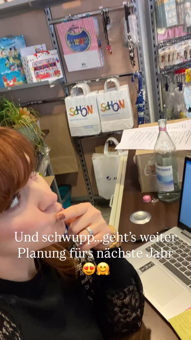 Weihnachtsfest vorbei, überlebt und vollgegessen 😅
Aber nun geht’s weiter. Planung fürs nächste Jahr 😍🥰
Heute bin ich für euch bis 13/14 Uhr für euch da 💝
Am 29.12.25 von 12-16 Uhr
Am 30.12.25 von 10-18 Uhr
Am 31.12.25 geschlossen!!
#babyhausdessau #erstausstattungfürsbaby #deutschland #familytime❤️ #kleinkindmama