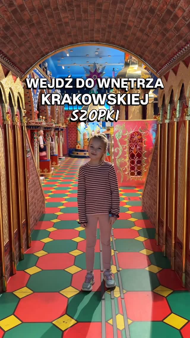 ✨ Wejdź do wnętrza krakowskiej szopki ✨
To jedno z najbardziej wyjątkowych miejsc w Krakowie, gdzie możesz zobaczyć krakowską szopkę w imponującej, przeskalowanej wersji.
Pełna kolorów, detali i misternych zdobień zachwyca od pierwszego spojrzenia 🏰✨
Krakowskie szopki to prawdziwy unikat w skali świata.
Łączą bożonarodzeniową tradycję z charakterystyczną architekturą Krakowa oraz lokalną historią. Zgodnie z tradycją w szopce znajduje się nie tylko Święta Rodzina, ale także symbole miasta, które nadają całości niepowtarzalny charakter. To właśnie te detale sprawiają, że krakowskie szopki są symbolem lokalnej tradycji i mistrzowskiego rzemiosła, wpisanym na listę niematerialnego dziedzictwa UNESCO.
Szopkę zobaczysz w Pałacu Krzysztofory, na wystawie „Kraków od początku bez końca”. To idealne miejsce, by poczuć magię Krakowa i poznać jego tradycje.
📍 Pałac Krzysztofory
Rynek Główny 35, 31-011 Kraków
🆓 We wtorki wstęp bezpłatny
#szopkakrakowska #kraków #krakowskatradycja #pałackrzysztofory #muzeumkrakowa krakowculture polskatradycja krakowmylove