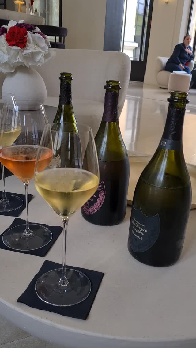 You’re standing in the cradle of Champagne and these are your options. 🍾
From the solar energy of the 2015 to the 'Second Plénitude' of the 2006 P2, we are celebrating in style. Which would you choose for the first toast?
#champagne #champagnelover #luxurylifestyle #champagnelovers #champagnelife champagneaddict champagnesecret champagnemoment luxurystay privatetours privatechampagnetours gastronomy champagneluxurytrip