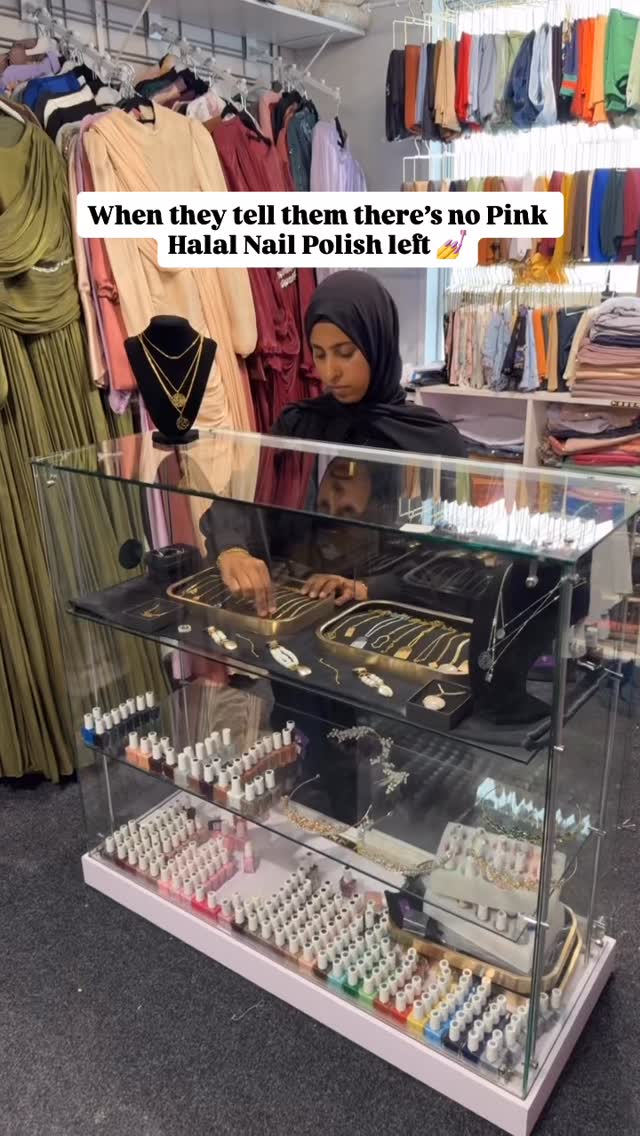 Honesty is always the best policy 😉
#nailsofinstagram #halalnails #modestfashion #modesty #hijabtutorial #fyp #explorepage #hijabi #contentcreator