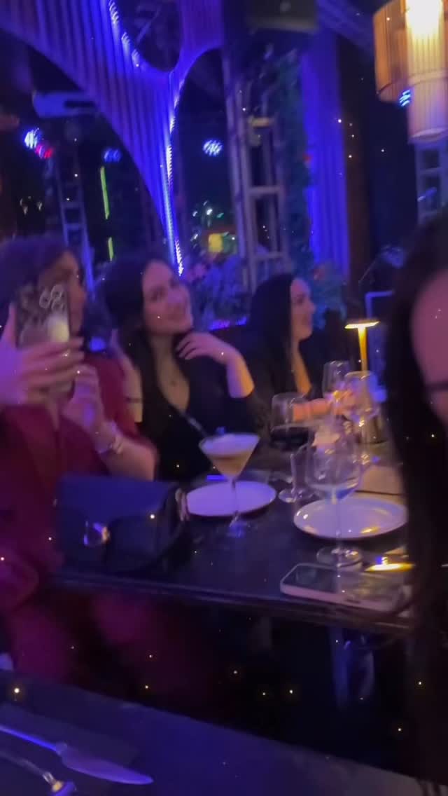 Hope you all had a lovely Christmas like we did and are enjoying the festive season ✨✨✨✨
#dentists #dentalteam #dentalclinic #dentalife #teambuilding #teamvibe #nightout #dentistlondon #teamwork #teamlove #london #londonvibes #fyp #viral