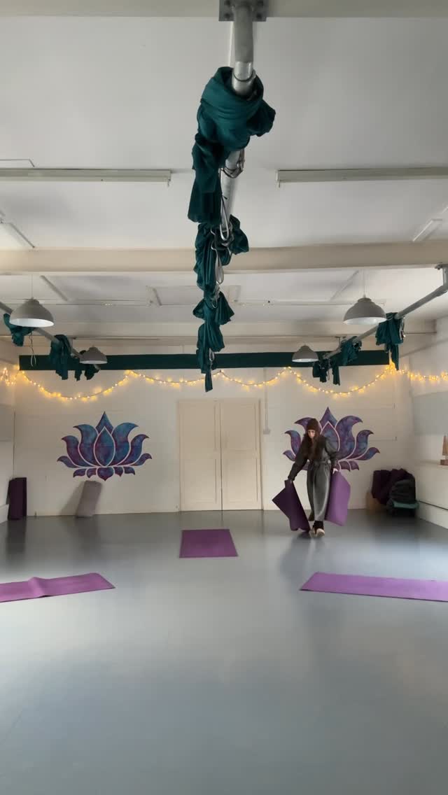 And being YOU, is yours!
This is why I live, eat, breathe self-love, because it will fundamentally change your life!
If the road to becoming yourself feels difficult, youâre in the right place.
Let me be living proof that choosing yourself will be the greatest thing you EVER do.
Whilst this year has certainly presented its challenges, doing this work is what continues to fill my heart with so much love and gratitude.
My community is growing and I know that 2026 will be a year to invite even more soul aligned women into my work and space đ«đ«¶đ»đ
.
.
.
#divinefeminineenergy #soulalignedbusiness #soulpurpose