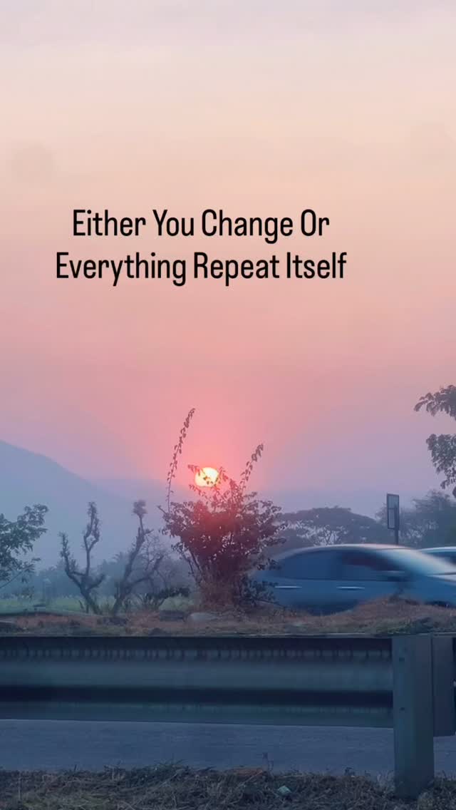 Either you change
or everything repeats itself.
Another year.
Another diet.
Another restart.
What if the problem was never you…
but the way you were taught to chase health?
Real change is quiet.
Sustainable.
Kind.
And once it begins—
life doesn’t repeat.
It upgrades.
Type “READY” to make a change❤️