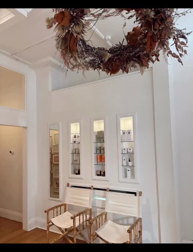 ✨ What a year it’s been at embellir! ✨
As we wrap up 2025, we’re so grateful for an incredible year filled with growth, learning, and amazing clients.
It’s been a jam-packed year of education and evolution, Jadana has gained multiple new certifications, Emma attended the Industry Insider Conference, and Flora has been absolutely thriving, introducing an exciting new machine to the clinic.
Thank you to every single one of you for your ongoing support. We truly appreciate each and every client who walks through our doors.
Here’s to an even bigger and brighter 2026 ✨
Happy New Year!