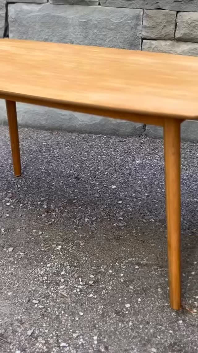 FOR SALE- Look at this refreshed beauty - a modern and natural style dining table while totally sustainable upcycled choice. CHF 295 150 x 80 cm easy to move, each solid wood leg separately screwed on #scandistylehome #esstisch #midcenturystyle #naturalinterior