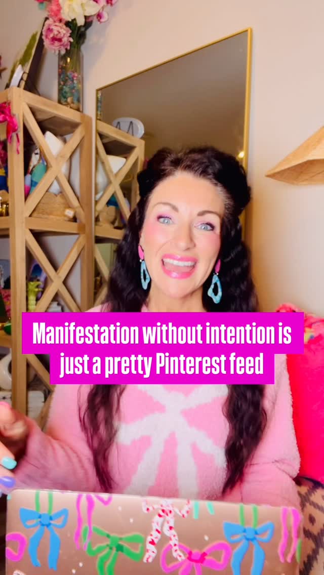 Making a vision board is one of my favorite activities every year. There is something magical and inspiring about seeing visual representation of goals and dreams. However, it’s up to us to take bold action steps toward those goals, or else we’ve just created a pretty decoration. 👏🏼
Dressing for the life you want is one of the easiest ways to begin.
Style has so much strategy, in how it communicates to your own brain as well as messages to the rest of the world. When you show up for the woman you are becoming, you remind yourself that you’re worth it, and refuse to settle for anything less.
What’s on your vision board this year and how can I cheer you on toward your goals?! 🎉
Stay tuned for something special coming soon that will give you the style boost and pep talk you need! 👀😍