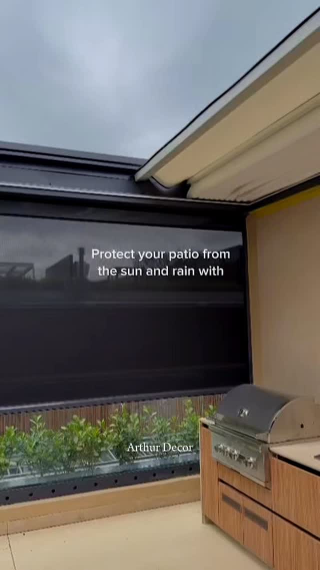 Pátios pensados como extensão da arquitetura.
Sistemas integrados de proteção solar e chuva que garantem conforto, controle e precisão estética em todas as estações.
Arthur Decor transforma tecnologia em experiência,
respeitando o desenho, a luz e a intenção do projeto.
Arthur Decor | Pátio Design