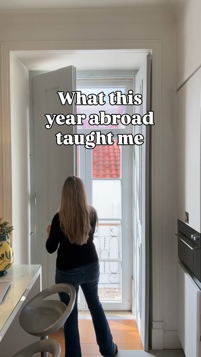 Lessons learned this year, as an expat.
Which lesson would you like to share from 2025?
#expatlife #expatcoach #onlinetherapy