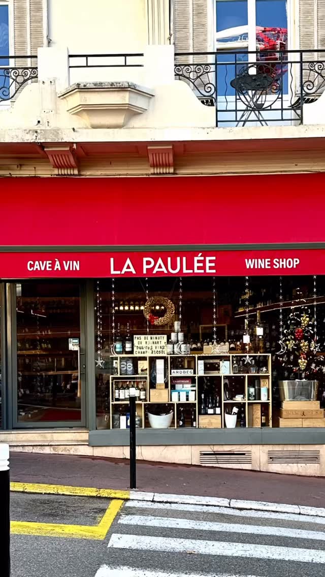 Meilleur caviste du monde selon ma mère
#caviste #cannes #toughjobbutsomeonehastodoit