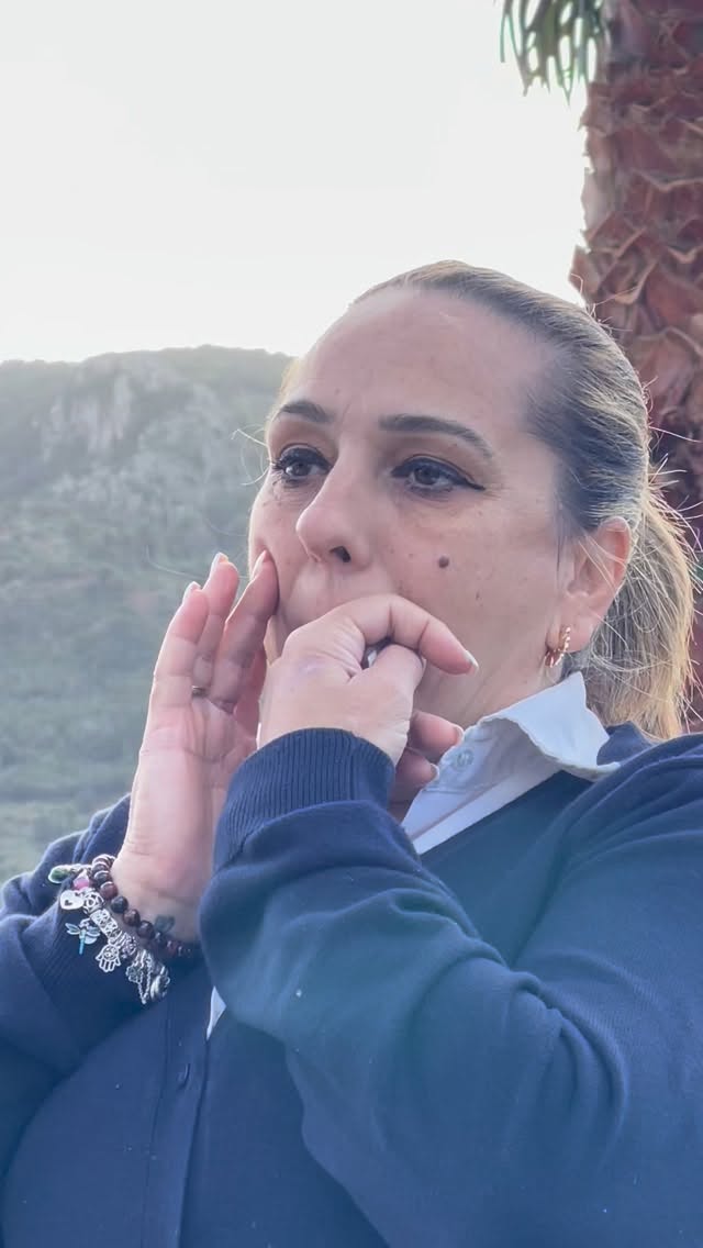 À la Gomera les siffleurs de « Silbo » qu’ils utilisaient pour se parler d’une région à l’autre est absolument unique.
Encore aujourd’hui le « Silbo » est enseigné à l’école.
Déclaré Patrimoine Culturel Immatériel de l’Humanité par l’UNESCO en 2009
.
.
.
#au_coeur_du_voyage #gomera #silbogomero #islascanariasoficial #lagomera