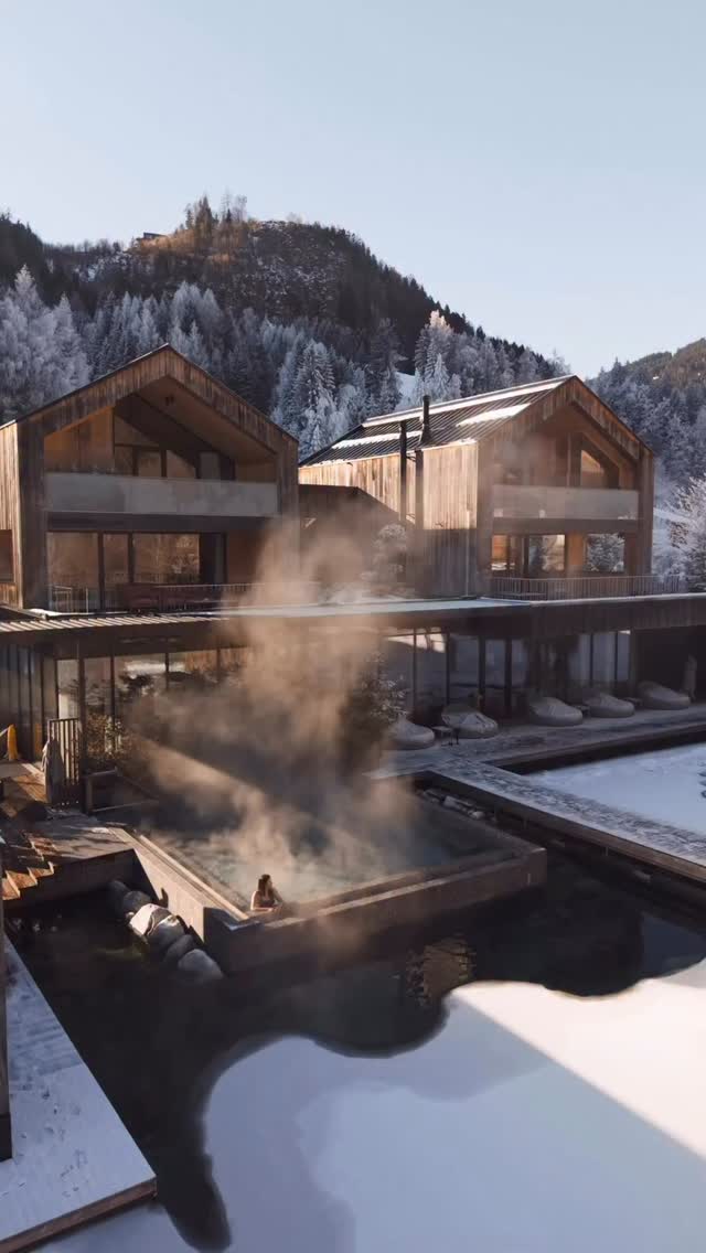 Winter wellness in its purest form 🤍
In the Austrian Alps, winter is not about movement —
it is about stillness.
Mountains wrapped in snow.
Deep, resonant silence.
Moments that gently invite you to slow down,
to breathe deeper,
to return to yourself.
At places like Forsthofgut, wellness is woven into nature itself:
forest air, warm spa rituals, panoramic views,
and a rhythm that follows the landscape, not the clock.
Here, winter becomes a sanctuary —
quiet, grounding, and deeply restorative.
—
#austrianalps #forsthofgut #slowdown #waldspa #cozymoments