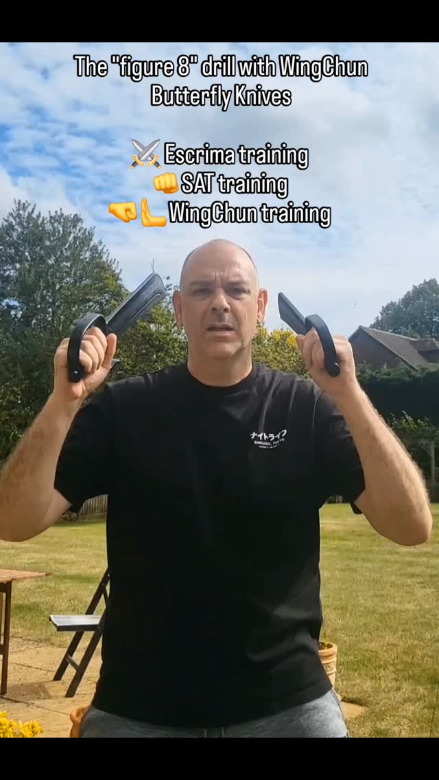 The "figure 8" drill with WingChun Butterfly Knives.
⚔️ Escrima training
👊SAT training
🤜🫷WingChun training
#wingchun #selfdefense #sat #escrima