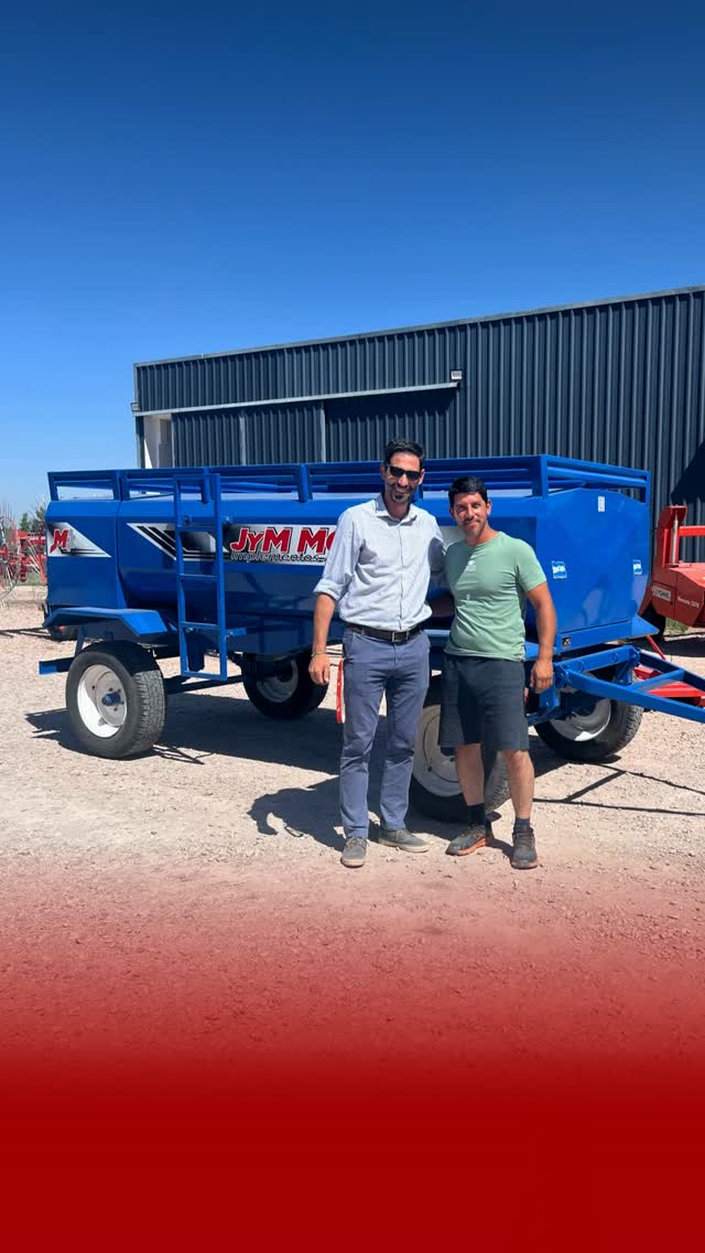 ¡Felicitaciones a la firma El Tintirineo S.R.L.! Muchas gracias por volver a confiar nuevamente en nosotros❤️
📍Entrega de un tanque de combustible JyM Moro en Coronel Suárez
👉En Trevor Agro tenemos toda la maquinaria que necesitás
No dudes en consultarnos📞📲
#trevoragro #trevoragromaquinaria #jymmoro #moroimplementos #maquinariaagricula #agro #campo #campoargentino #agronegocio