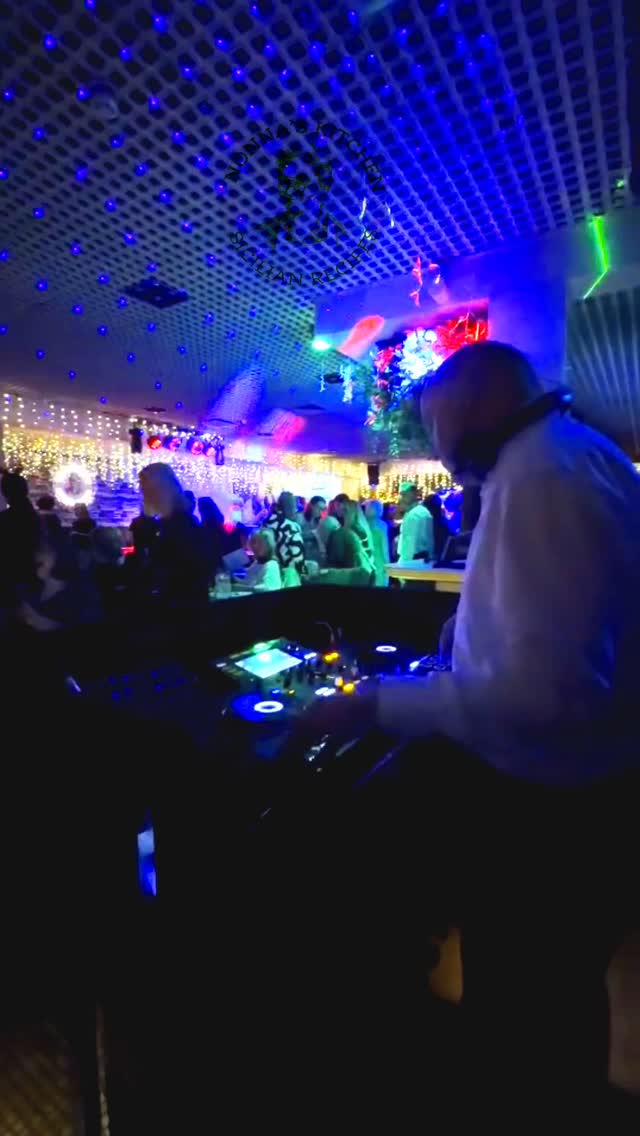 When the DJ nights take over Nonna’s Kitchen 🕺 Good food, great music, even better vibes 🪩
