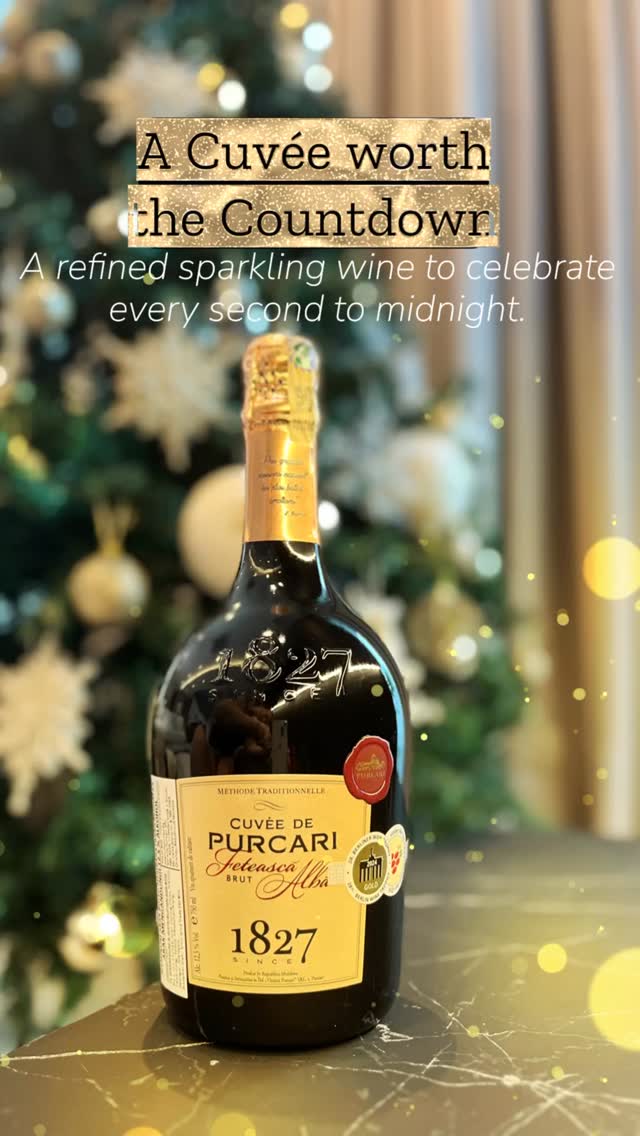 A sparkling cuvée made for the New Year countdown. Opened as the clock strikes midnight, shared in celebration, and enjoyed well into the first moments of the year ahead.
Limited bottles available. DM to reserve.
#vinulwinesmy #celebrationvibes #cuvée #cuveetraditionalmethod
