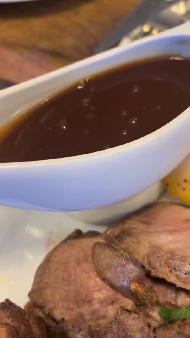 Sunday Sharing Roast! 🌸
Choice of 3 meats ✨
All the trimmings 🥕 🫛 🥦
Tasty Gravy 🫗
Open from 12pm
Call via 01446 500111 📞