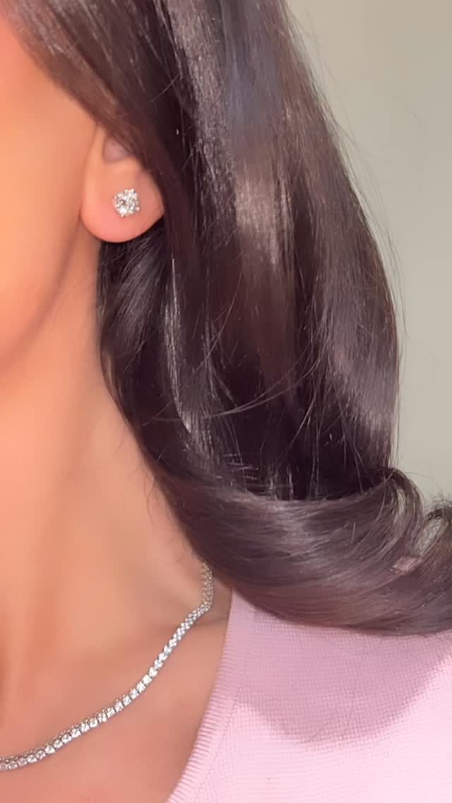 All the classics for an effortlessly timeless look. ✨💎 made locally, right here on premises.
#nataliajewellers #diamondtennischain #southsurreyjeweller #southsurreybc whiterockjewellers