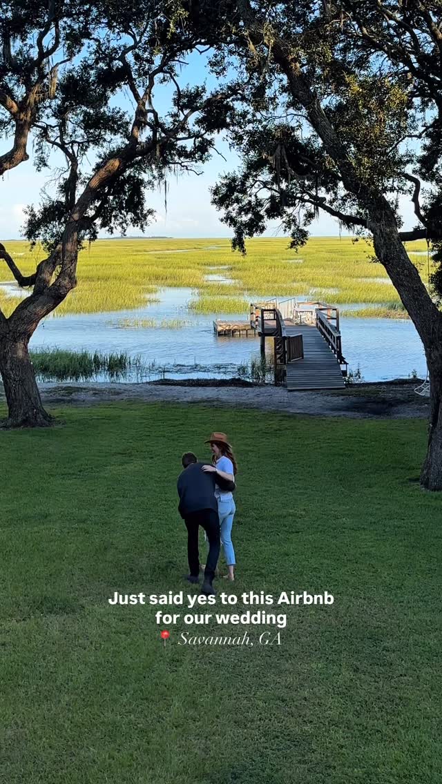 Realized we can get married here and stay the whole weekend with family and friends. Ceremony views, sunset dinners, forever memories.
#epicview #airbnbviews #waterfrontairbnb #wedding #waterfrontwedding