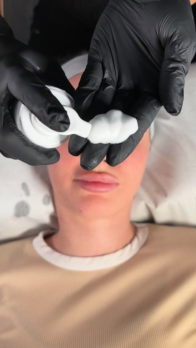 Start your skin journey this new year and let 2026 be the year of glowiness ✨