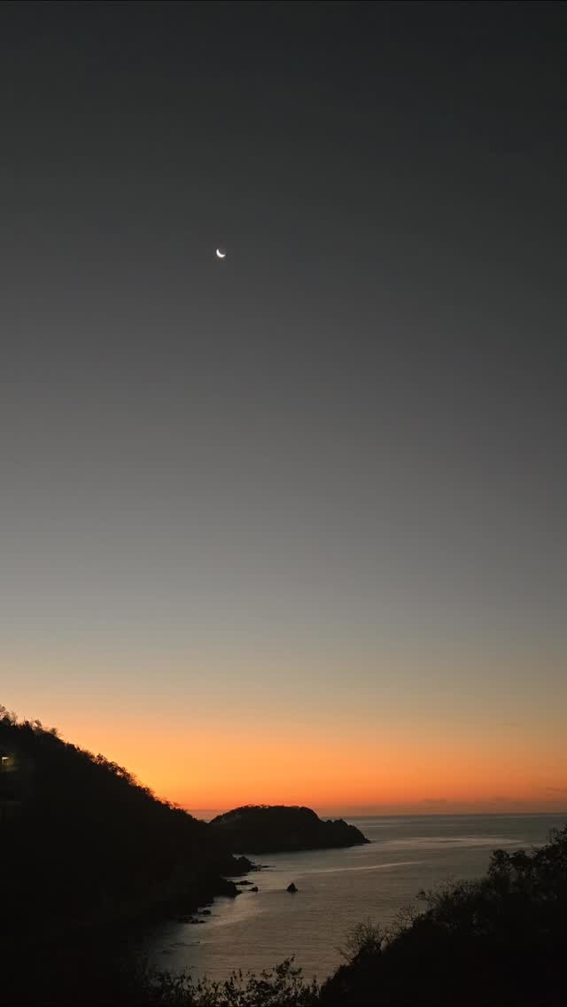 Gratitude for the daylight is born in the longest nights. Right now, it feels like we are living in the transition between the moon and the sun. Let’s keep sould firmly in our bodies. In a world of chaos, clarity is our greatest strength and our most quiet form of resistance. That is the wave we are creating. Please let's keep talking...