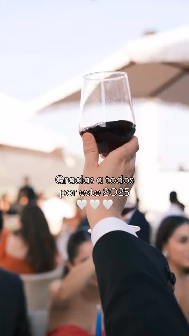 Gracias a todos los que formaron parte este 2025!! ✨Por un 2026 lleno de bodas y magia✨