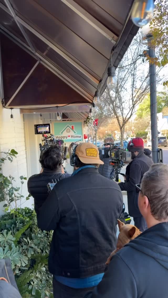 🎬
We had a blast filming the aerials on The Twelve Dates of Christmas movie in Clinton, Mississippi for @latigofilms @davidlipper @duncanjohnsondop 🙏🎥
Here’s a little behind the scenes drone action.
.
Shoutout to @tiffencompany for keeping all our shots perfectly exposed with their NATural ND cinema filters 👌
•
#DRONEGEAR #setlife #movie