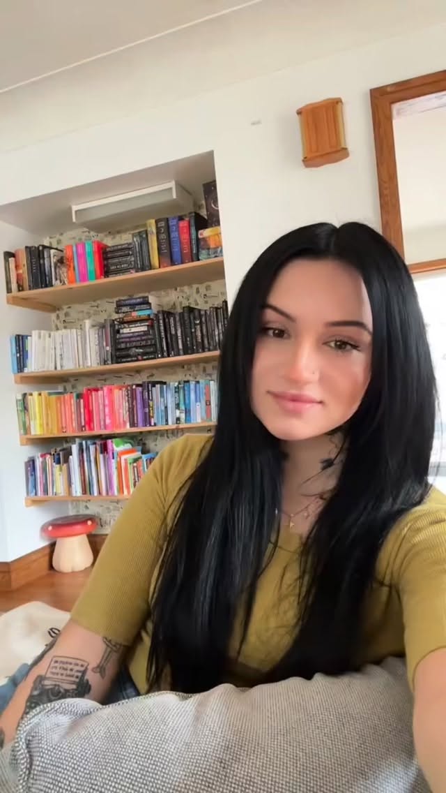 2025, you were a chapter I will never forget.
Stories edited, voices strengthened, pages shaped with care.
Here’s to everything FOLK&TALES grew into this year, and what’s still waiting to be written. ✨
#bookeditor #editingtips #amwriting #writersofinstagram #womenownedsmallbusiness