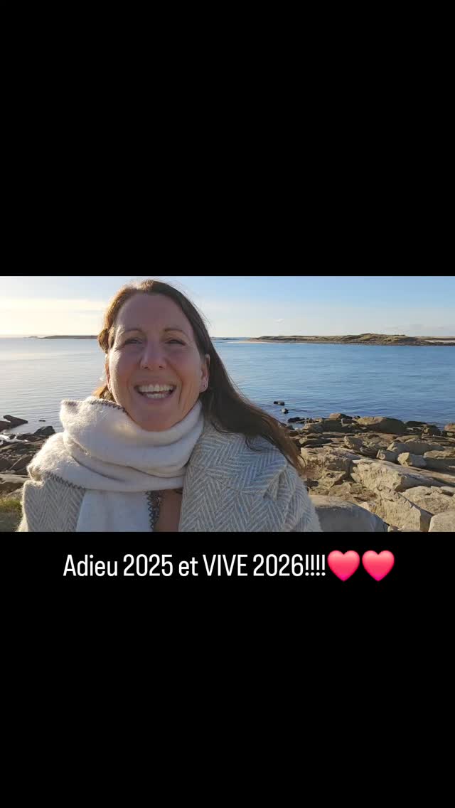Je vous souhaite à tous une magnifique annee 2026! C est une annee de debut de cycle ou nous pouvons tout transforner! Alors si toi aussi, tu veux changer quelque chose dans ta vie, ecris "CHANGER" en message et une surprise t'attendra pour 2026! ❤️