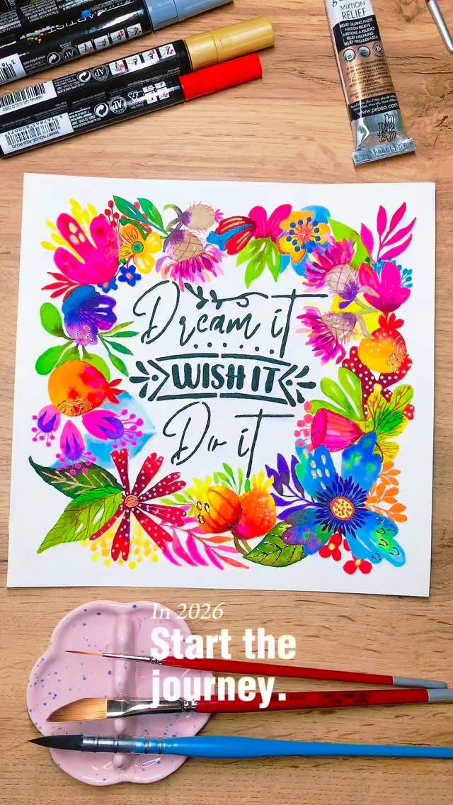 🇬🇧 For 2026, my wish is intentionally simple — and quietly radical: to reclaim the ability to dream like a child.
To wonder, to desire, to imagine without self-censorship. In a world driven by speed and performance, dreaming has become an almost subversive act.
Yet dreams are not meant to remain suspended. The future takes shape when we make room for it.
May you identify what truly nourishes you… and choose to bring it into being, with intention, patience, and love.
This watercolor carries that conviction: Dream it. Wish it. Do it.
This original artworks is available on my website — link in bio.
———
🇫🇷 Pour 2026, mon vœu est volontairement simple — et pourtant essentiel : retrouver la capacité de rêver comme un enfant.
S’émerveiller, désirer, imaginer sans se censurer. Dans un monde qui célèbre la vitesse et la performance, rêver devient presque un acte de résistance.
Mais un rêve n’est pas destiné à rester en suspens. Le futur prend forme lorsque l’on choisit de lui laisser de l’espace.
Identifiez ce qui vous nourrit profondément… puis décidez de le faire exister, avec intention, patience et élégance.
Cette aquarelle porte cette conviction : Dream it. Wish it. Do it.
Cette œuvre originale est disponible à la vente sur mon site — lien en bio.
Aquarelle sur papier @archespapers
Encres aquarelles et pinceaux @pebeo_officiel
#artcollector #contemporaryart #watercolorart