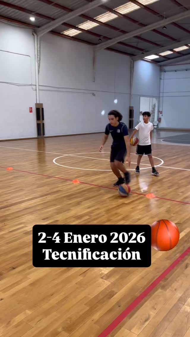 Tecnificación Enero 2026! Ya estamos trabajando desde Infantil a Junior, con sesiones de grupo por la mañana e individuales por la tarde! Muchas ganas e ilusión por aprender y compartir experiencias!
Sesiones dirigidas 100% por @coachcrudeli con los jugadores locales y de diferentes partes de España, Europa y Estados Unidos 🏀🌏
#basketball #basketballlovers #basketballgames #basketballcamp #baloncesto