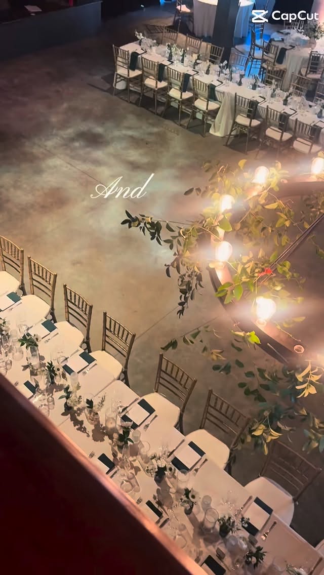 Cheers to 2025 for the wedding celebrations that will be etched in memory forever! Hello 2026, can’t wait to see what you have in store! 🖤
#savannahweddingplanner #weddingsofinstagram #georgiaweddingplanner #georgiawedding #weddingplanner #lowcountrywedding #savannahwedding #georgiabride #weddingcoordinator #weddingideas #weddingreels #weddingdesign #2026wedding