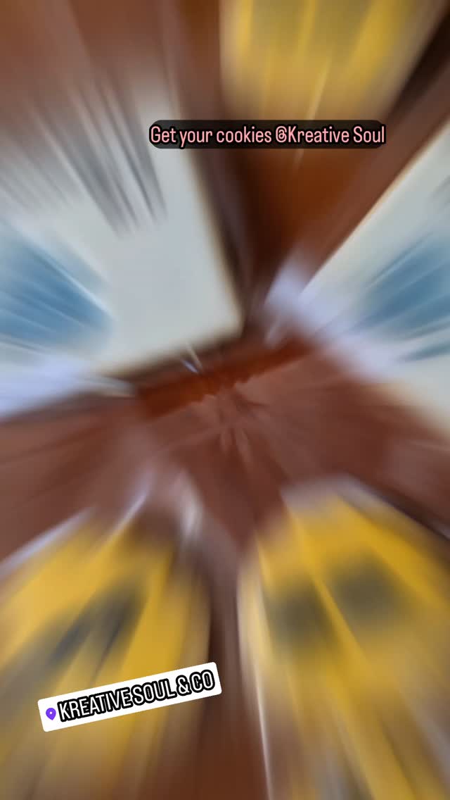 Bringing all the summer feels to Gladstone 🐢☀️
These sunshine-inspired cookies are ready to brighten your day and your taste buds.
Find them stocked at @kreativesoulandco ✨🍪