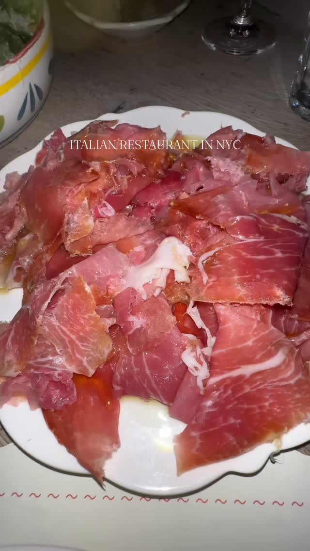 Kicked off my NYC trip at Bar Primi and it did not disappoint. 🍝✨ Prosciutto, a loaded Caesar, and the creamiest ricotta agnolotti in vodka sauce.
#newyork #newyorkcity #restaurant #nycfood #nycfoodie #newyorkrestaurant