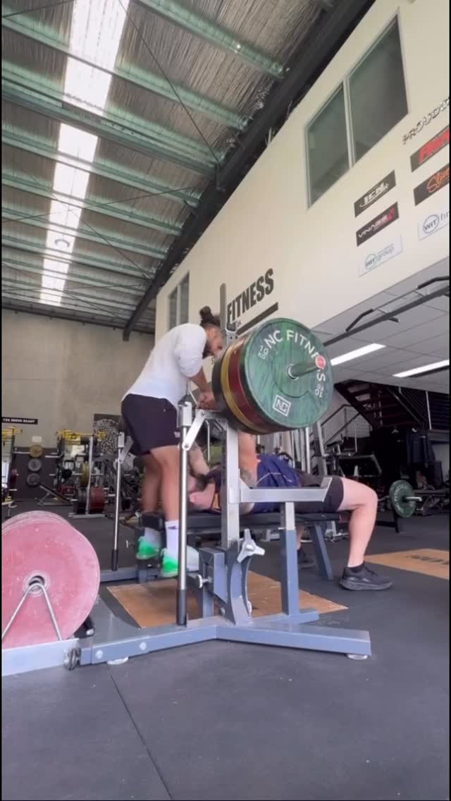 170 FKN KG ‼️‼️‼️
Theres nothing else to say
@parisgrampsas
#benchpress