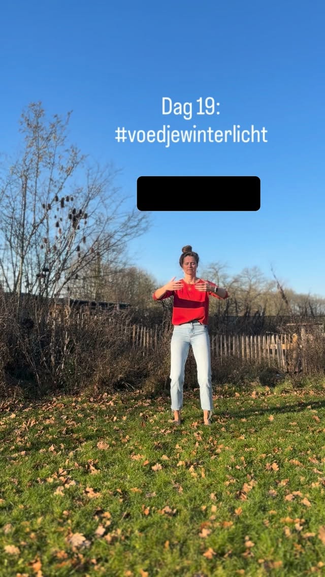Dag 19 van de challenge om mezelf 30 dagen te voeden en dit te delen. #voedjewinterlicht
IJzeren hemd training. Leren vallen in mijn botstructuur. Ontspannen kracht.