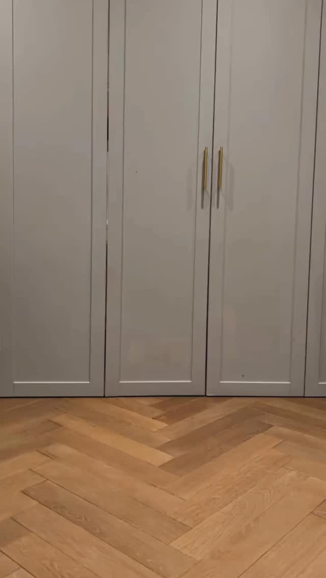 The art of travelling well - starts here.
Begin the new year with the Sara Miller London Black Botanic collection, where every piece works beautifully together.
From luggage and packing cubes to crossbody’s, totes, and purses - everything you need, in one matching, effortlessly stylish print.
Please contact us if you would like to become a UK stockist.
#SaraMillerLondon #Luggage #LuxuryAccessories #FashionAccessories #NewYearTravel