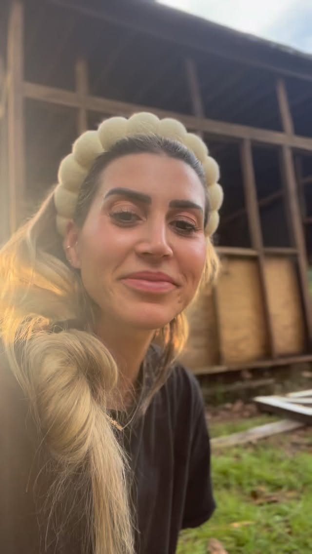 In case you’re new here—welcome to RMR Ranch 🤍
Our family packed up our life in South Florida and moved to North Florida to start fresh. We traded city life for a slower, more intentional, homegrown way of living, one we dreamed of giving our kids.
We started this ranch with zero experience, a whole lot of faith, and hearts full of love… and we’ve fallen in love with every part of it.
Our farm crew means everything to us, and we’re so excited to share them with you.
Come make memories with us, book your next party, event, or photo session at RMR Ranch.
✨ Link in bio ✨
#minicowsofinstagram #minihighlandcow #minidonkey #microminicow #cowstagram #farminflorida #ranchlifestyle #floridafarm #farmweddingvenue #floridathingstodo