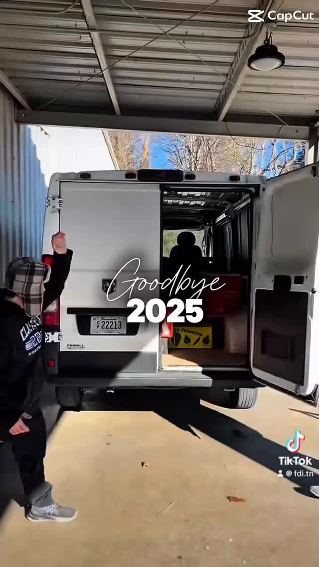 Every chapter has a last page. Thank you 2025- and thank you to the team that made it possible ❤️#flowers #direct #tennessee #chattanooga #cookeville