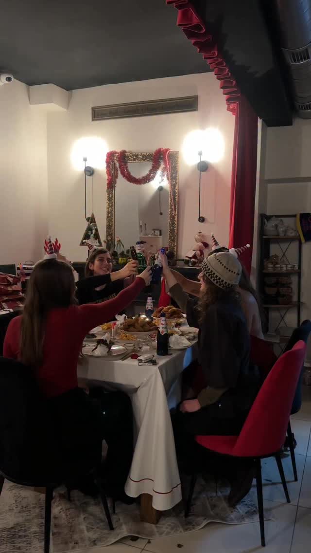 🥂 2025’i bol kahkaha ve g