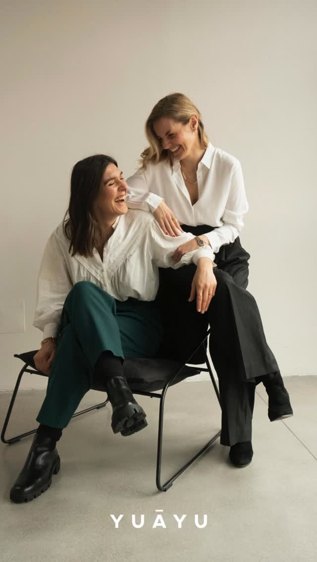 Ein Gruß zum neuen Jahr von uns.
Wir wünschen euch von Herzen das Beste für 2026 und danken euch dass ihr Teil dieser Community seid.🤍
Vera und Bibi