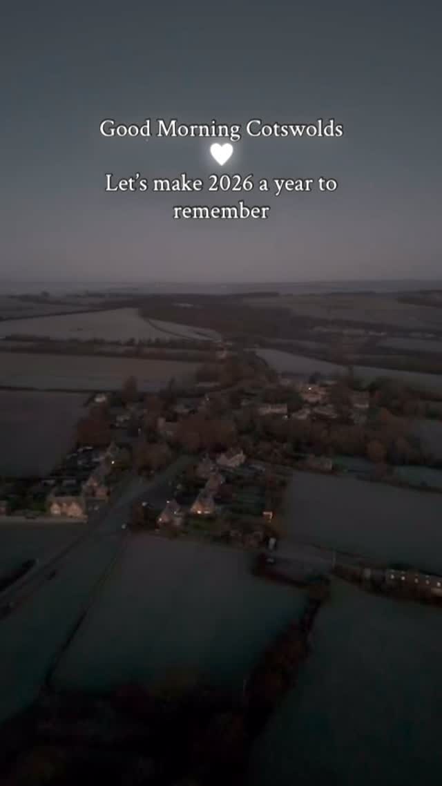 2025 has been a blast at The Cotswold Cottage Gems. Rather than looking back let’s get planning the most wonderful 2026.
🤍🤍🤍.
The three things I am most looking forward to this year.
.
1. Creating special memories for all our 2026 guests, we have so many celebratory stays booked in from weddings to first holidays to stag parties.
.
2. Working with exceptional local businesses to boost hospitality in our area.
.
3. Planning little surprises for our team to make them feel appreciated, looked after and empowered.
.
#cotswolds #scenery #dronepointofview.
@beautifuldestinations @cotswolds_culture @hiddenukgems @your_cotswolds @topdreamdestinations @travel_topdestinations @lovegreatbritain