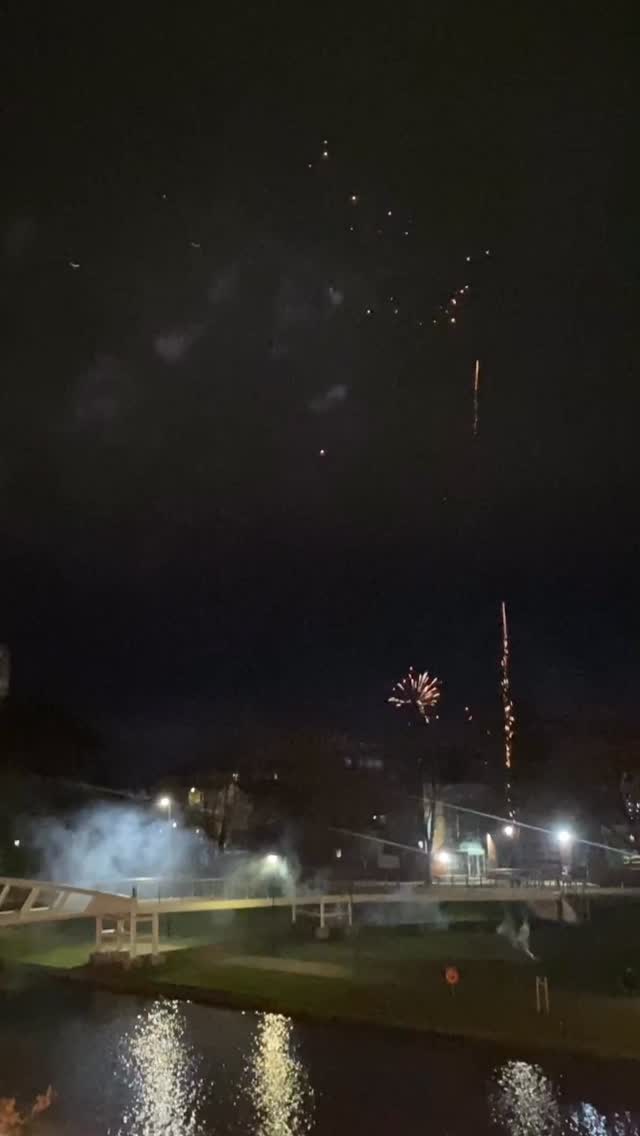 🎆Happy New Year Bedford🎆 May 2026 be a fantastic year for us all. Thank you to everyone who helps to make living in Bedford special.#discoverbtown #bedford