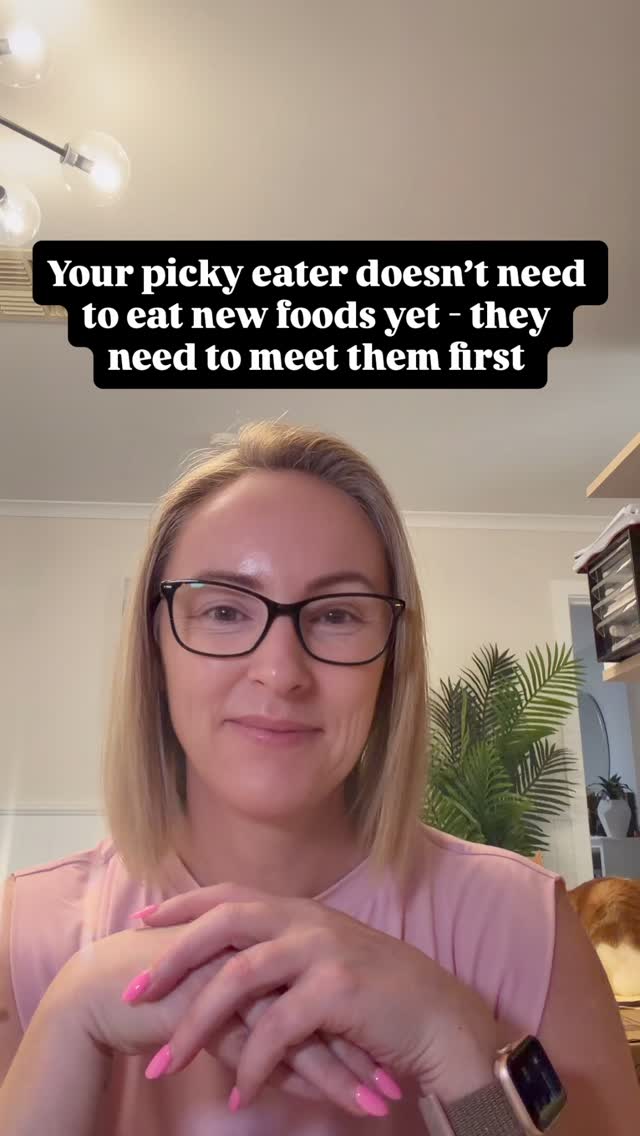 If your child won’t try new foods, it doesn’t mean you’re failing — it means they aren’t ready yet.
Food exposure helps picky eaters:
✅ Build familiarity with new foods
✅ Tolerate sensory properties (touch, smell, texture)
✅ Feel safe around food
✅ Develop trust — not pressure
✅ Move through the steps to eating at their own pace
Eating is the last step — not the first.
Inside my 6-week Unfussy Eater Program, I show parents exactly how to:
• Build familiarity safely
• Reduce mealtime stress
• Expand diets without force or bribery
Want to learn how to do this with your child?
Comment 💬 UNFUSSY and I’ll send you the details.
#feedingtherapy
#pickyeatinghelp
#extremepickyeating
#problemfeeders
#unfussyeater