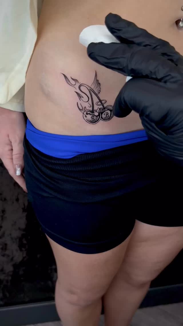 Some sick chrome cherries from Nacho
@beat_tattoos
To book an appointment with Nacho
Request an appointment on our website
TitanTattooNashville.com
#chrometattoo
#cherrytattoo
#angeldeviltattoo
#nashvilletattooshop
#smalltattoo