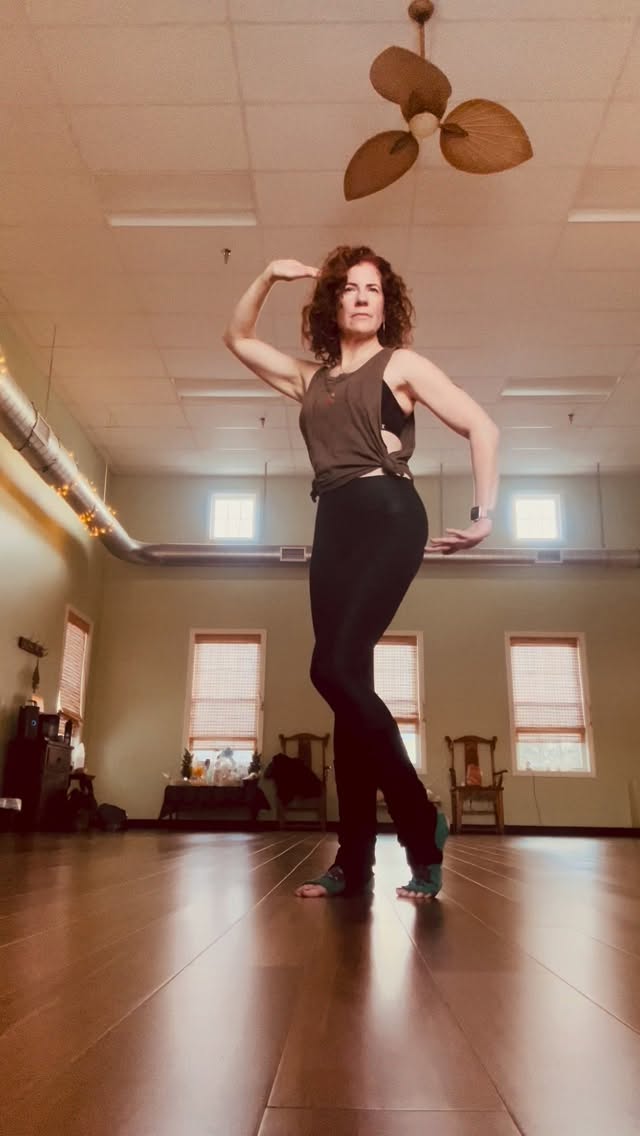 MISSed interpretations.
Music: “Sideways” by Gordo and Drake
#dance #dancechallenge #danceteacher #dancer #contemporarydance